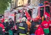 Un camión de Bomberos chocó contra la vieja cárcel de Caseros y hay varias personas heridas