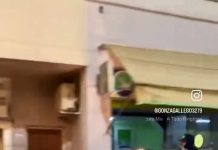 Video: hacía maniobras peligrosas con la moto, realizó un “wheelie” sobre la vereda y lo subió a las redes